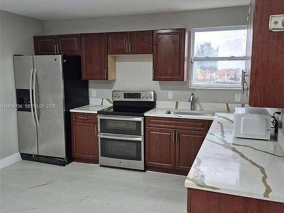 3rd image of 1770 NW 44th St