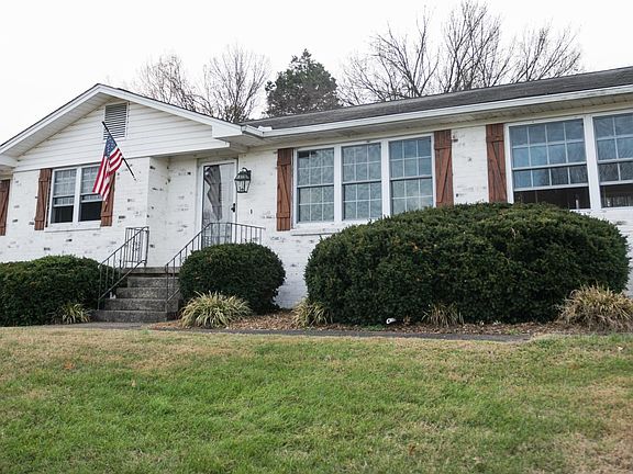 3rd image of 7205 Majestic Ln
