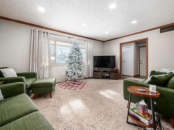 4th image of 2056 Fincastle Ct