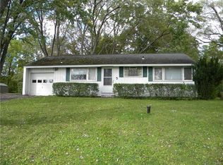 5 Channing Ln, Camillus, NY 13031