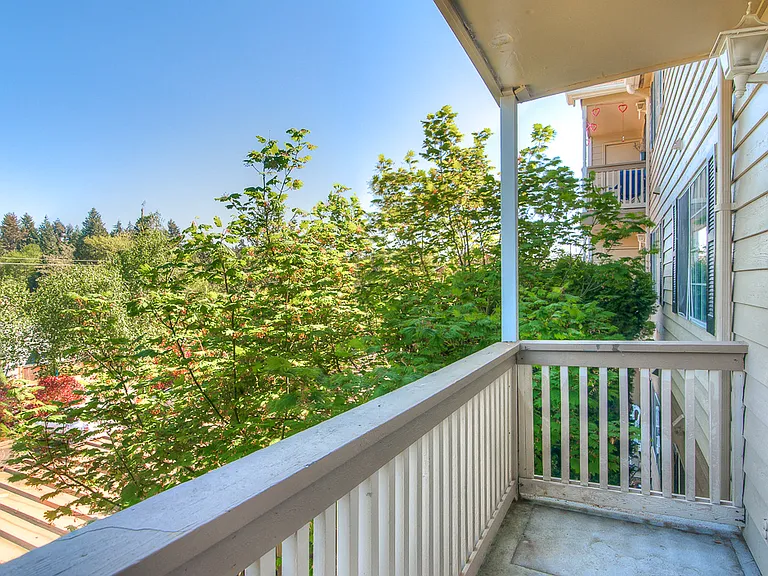 Bayview Apartment Homes Balcony