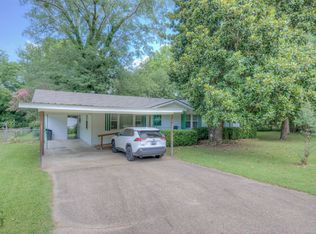 311 Greenwood St, Mooringsport, LA 71060