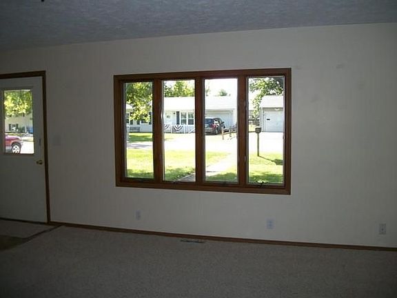 4th image of 503 Sunnyside Ct