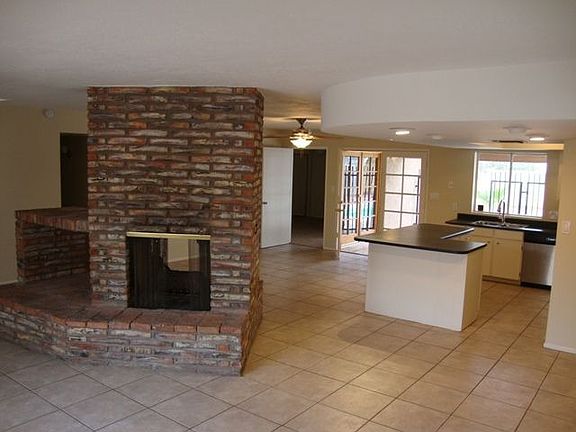 3rd image of 2100 S Cottonwood Dr
