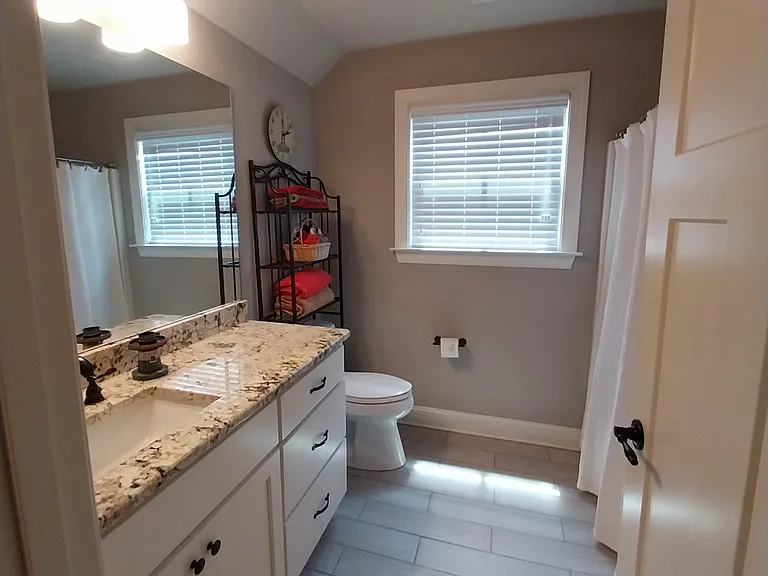 Full Upstairs Bath