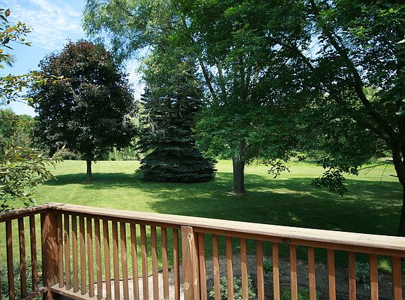 2nd image of 408 S Shannon Dr