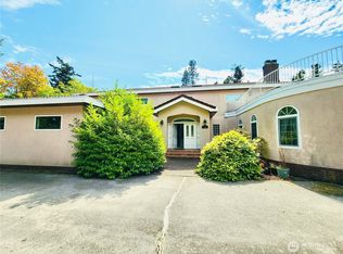 5121 Roosevelt Way, Point Roberts, WA 98281