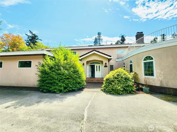 5121 Roosevelt Way, Point Roberts, WA 98281