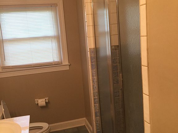 2nd image of 189 Pineview Dr