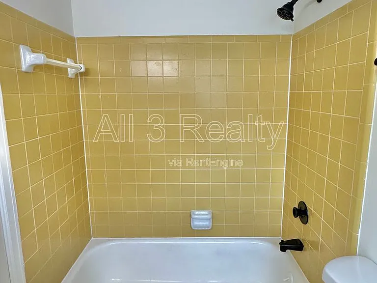 713 Dubuque Dr — Photo 32
