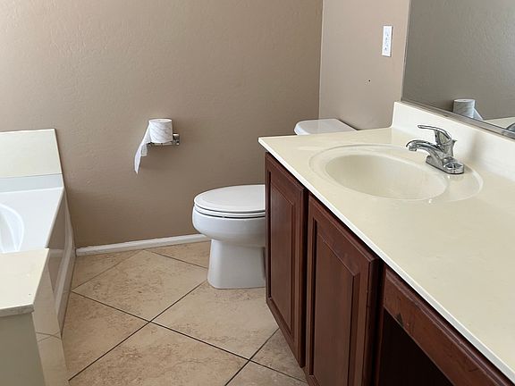 5th image of 44480 W Cypress Ln