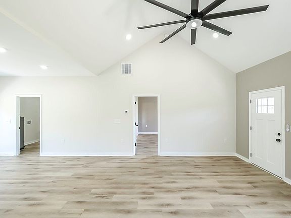 4th image of 204 Arbacoochee Rd