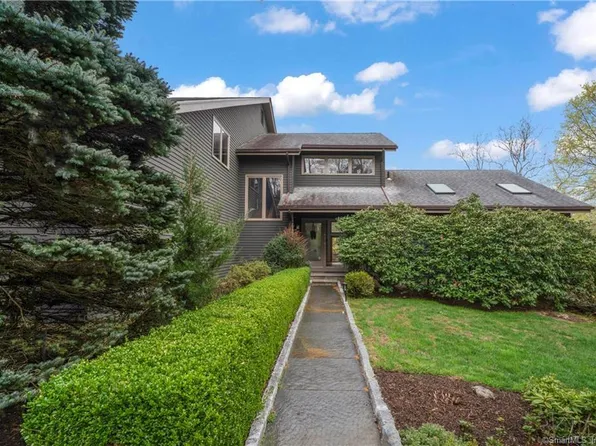 71 Georges Hill Road, Newtown, CT 06470