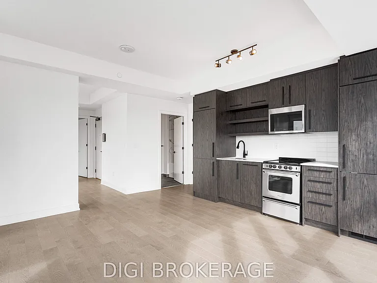 560 Rideau St #703 — Photo 17