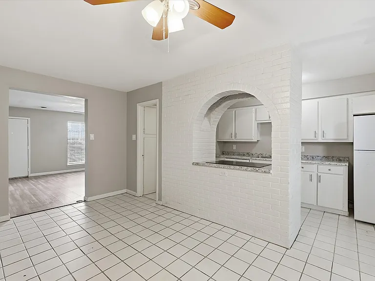 1910 W Sanford St #A — Photo 2