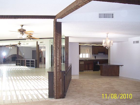 Family Room to Kitchen