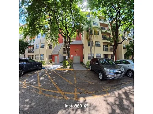 8120 Geneva Ct Photo 1