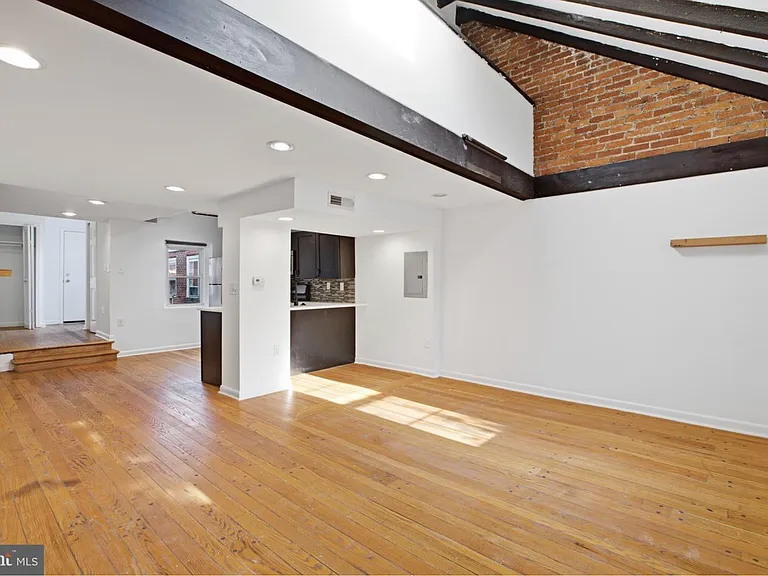 747-00 S 2nd St #Penthouse 3F — Photo 10