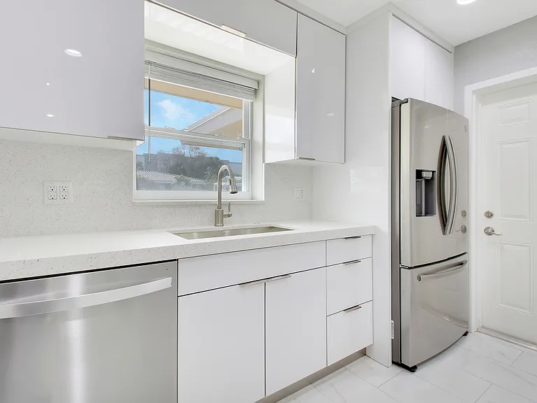 1231 SW 32nd St — Photo 13