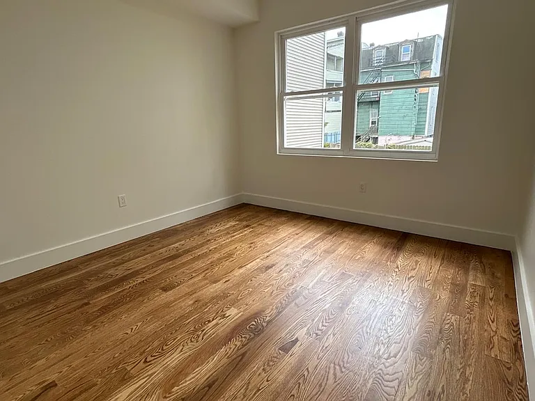12 Elm St #2 — Photo 8