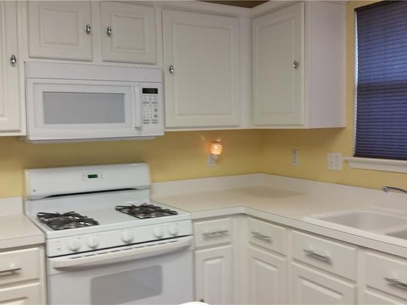 3rd image of 109 Buffalo Creek Dr