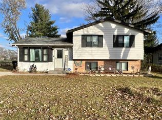 2565 Sunshine Ln, Beloit, WI 53511