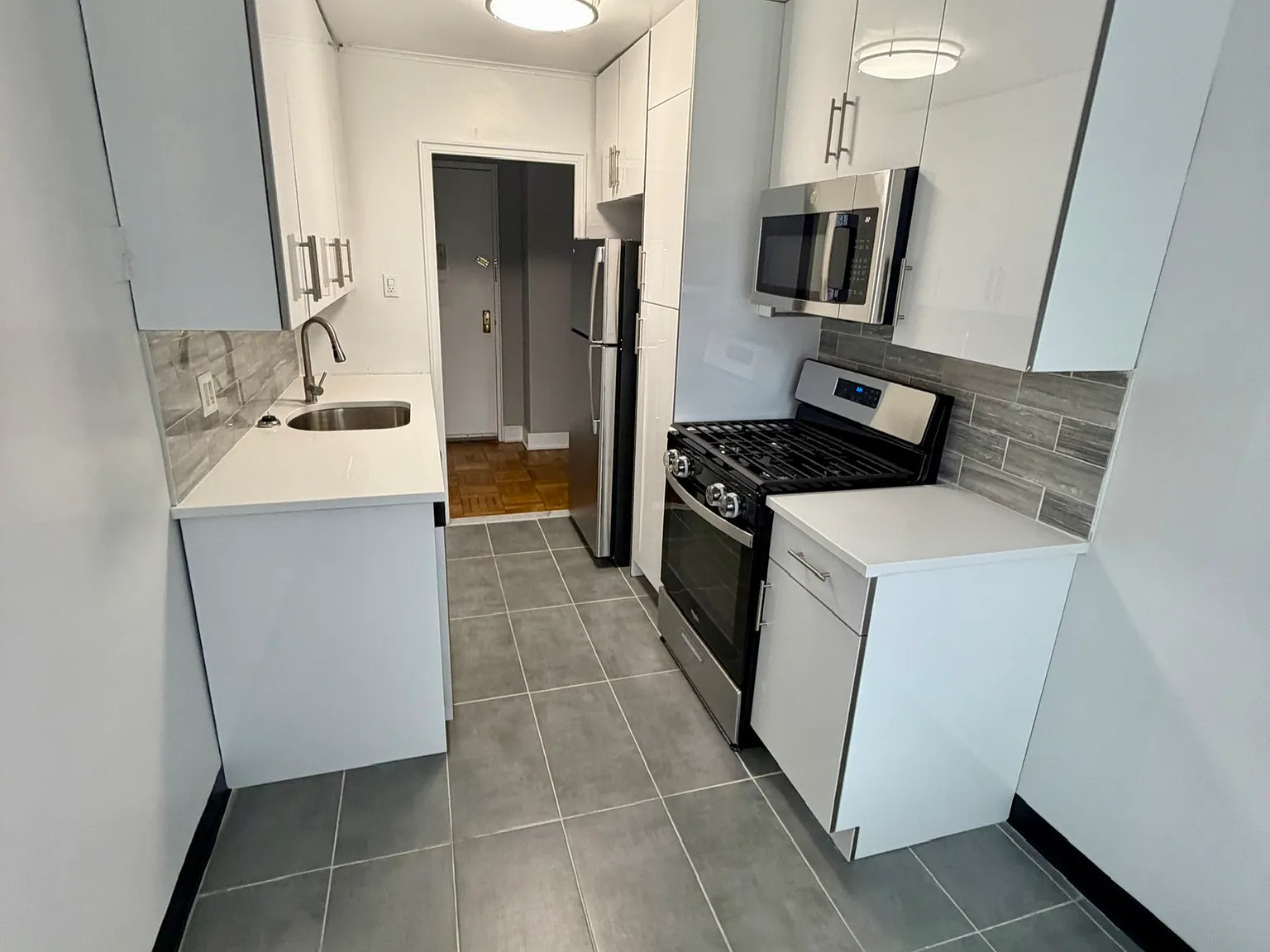192nd St, Fresh Meadows — Photo 2