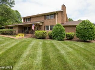 11319 Hunting Horse Dr, Fairfax Station, VA 22039