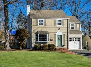 14 Stoney Hill Pl, Livingston, NJ 07039