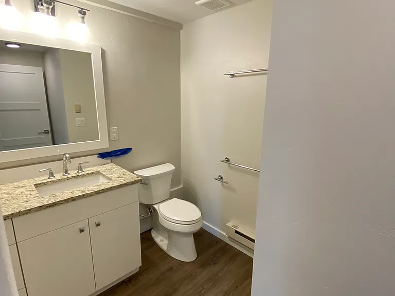 350 Oak St — Photo 6