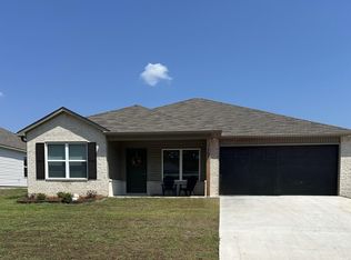 1463 Meadows Dr, Benton, AR 72019