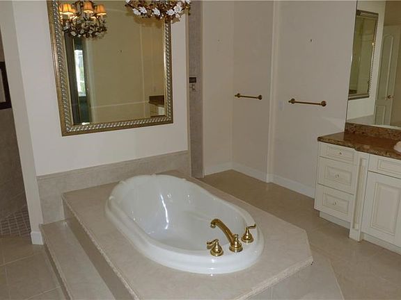 5th image of 2819 Cape Coral Pkwy W