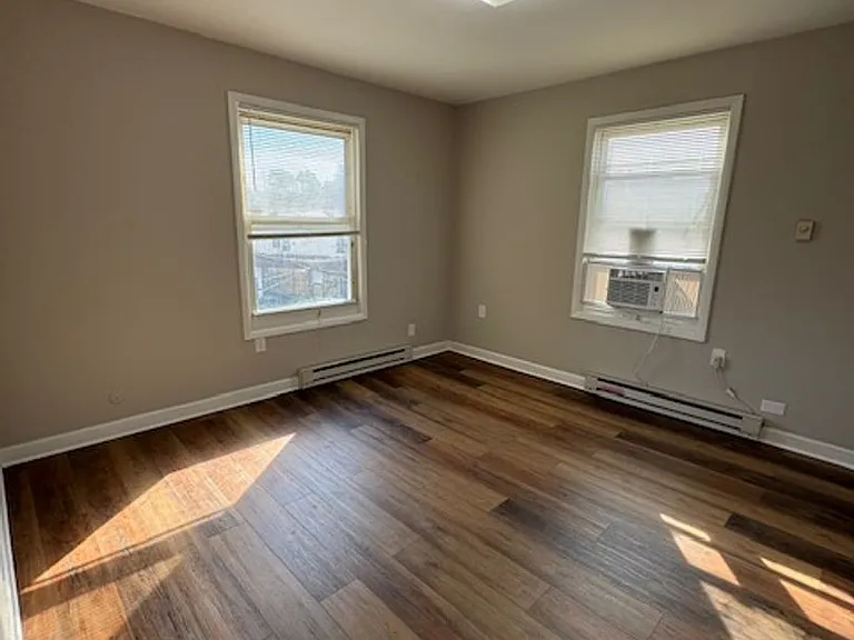 1332 Stevens Ave — Photo 18