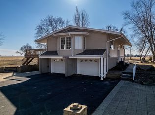 8611 Huber Rd, Belvidere, IL 61008