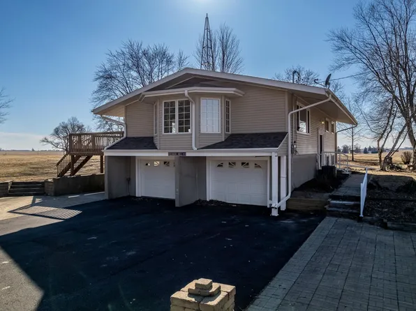 8611 Huber Rd, Belvidere, IL 61008