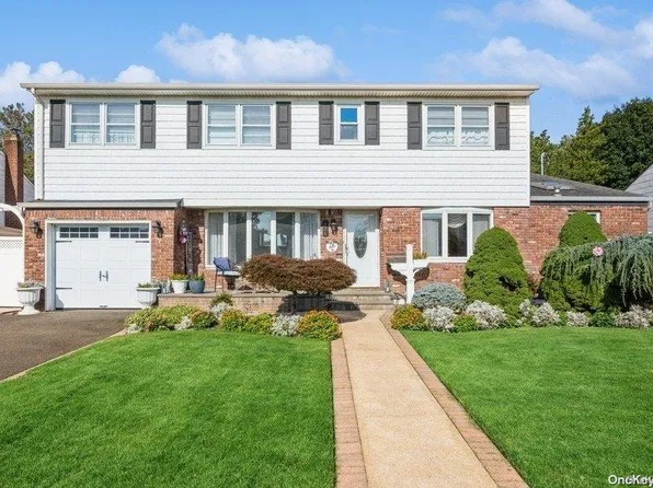 424 Atlantic Avenue, Massapequa Park, NY 11762