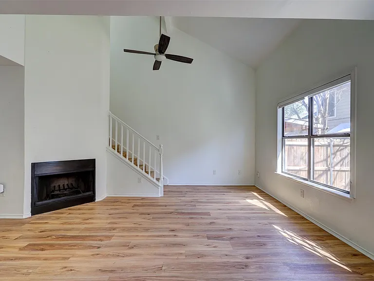 512 Eberhart Ln #1403 — Photo 7