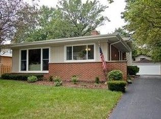 1326 N Highland Ave, Arlington Heights, IL 60004