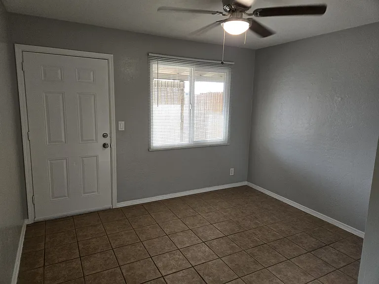733 W 5th Ave #2 — Photo 9