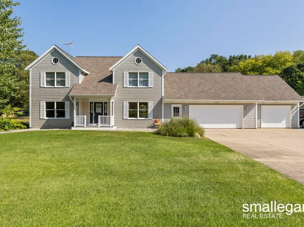 1977 Post Dr NE, Belmont, MI 49306