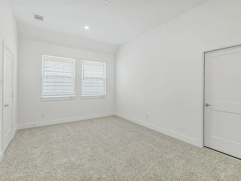12754 Grayson County Dr — Photo 22
