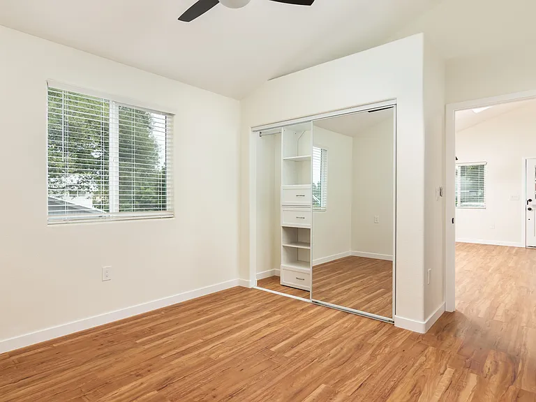 452 W Los Angeles Dr #1 — Photo 15