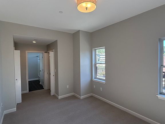 5th image of 860 College Ave #A