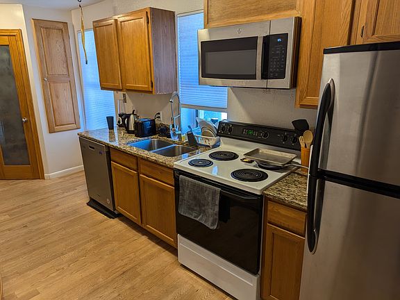 Main Floor - kitchen
