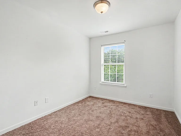 7514 Abigail Glen Dr — Photo 11