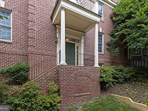 3rd image of 1039 Grand Oak Way