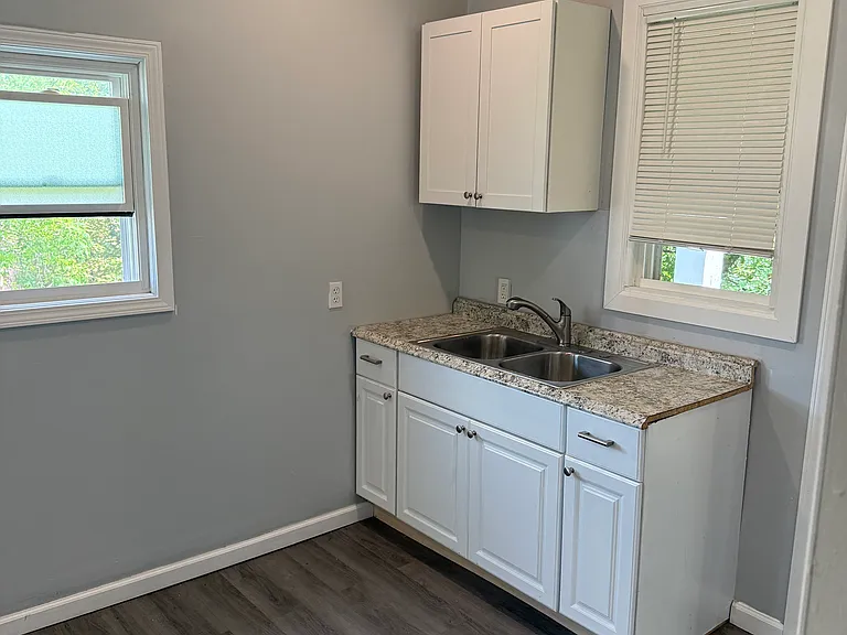 547 E Utica St #2 — Photo 2