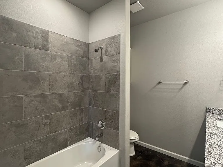 10310 Bolen St — Photo 10