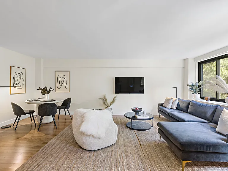 420 E 64th St #3E — Photo 3