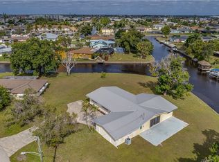 5213 Versailles Ct, Cape Coral, FL 33904